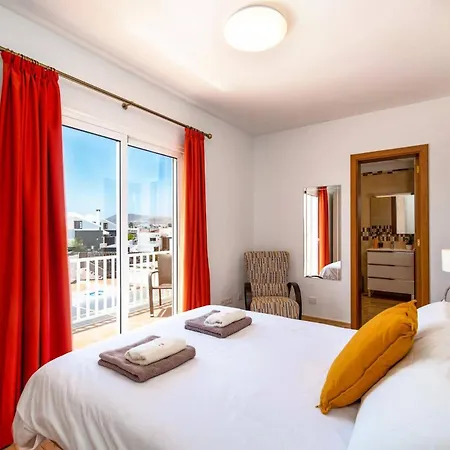 Amparo Villa